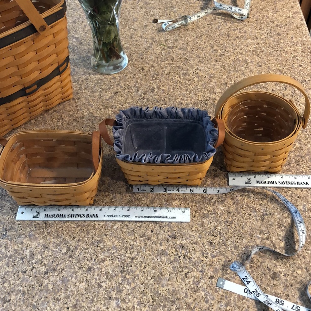 Bundle of 4 Longaberger Baskets Including Collectors Club Membership Basket - Picture 3 of 17